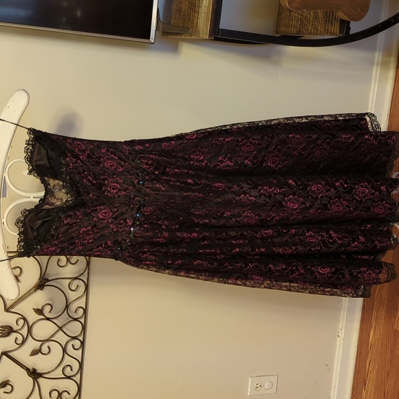 Jessica McClintock Dresses & Skirts - NWT Jessica McClintock Gunne Saxs 90s prom dress in purple and black size 5